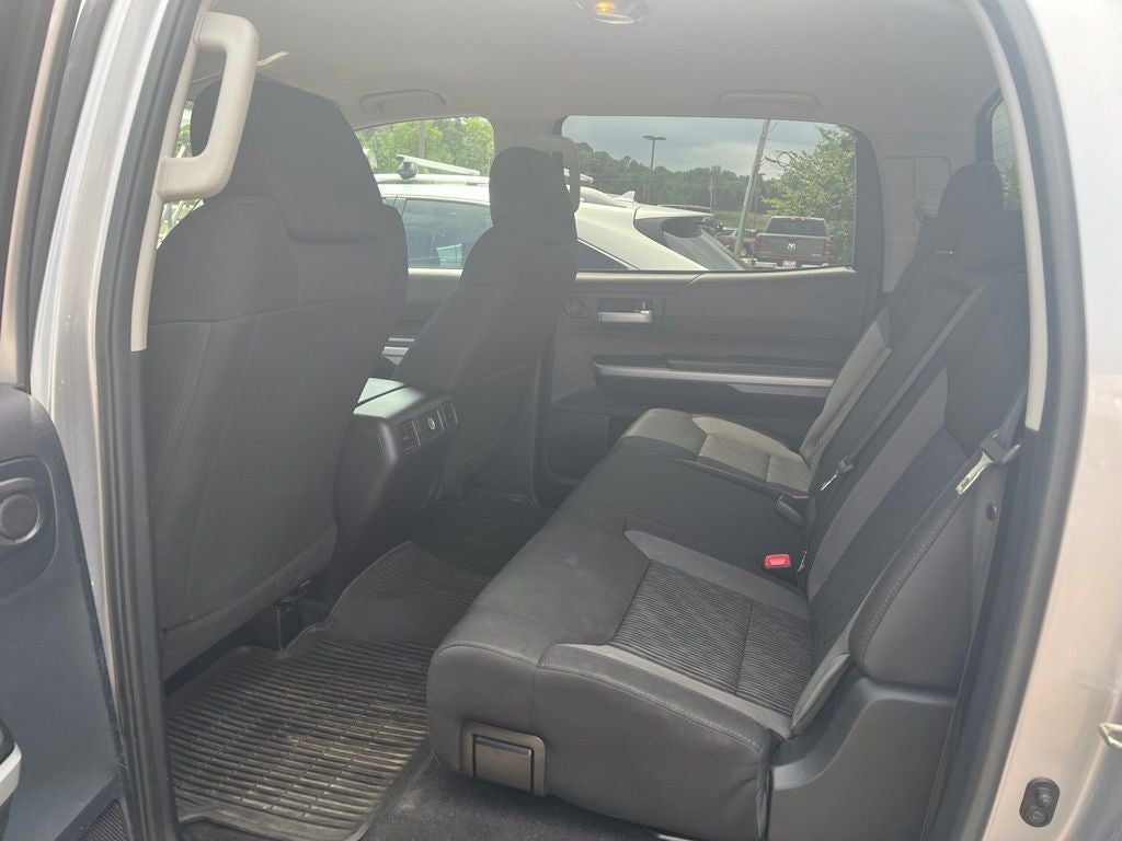 2016 Toyota Tundra SR5 5.7L V8