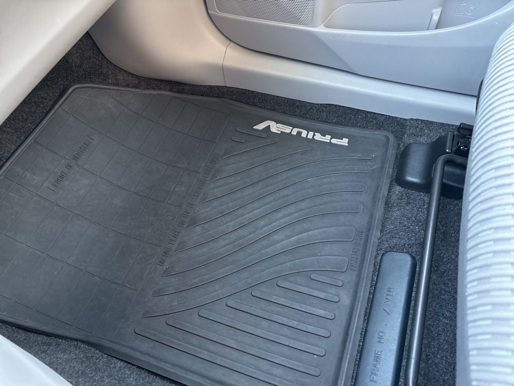 2016 Toyota Prius v Two