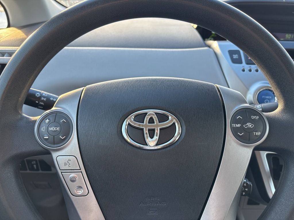 2016 Toyota Prius v Two
