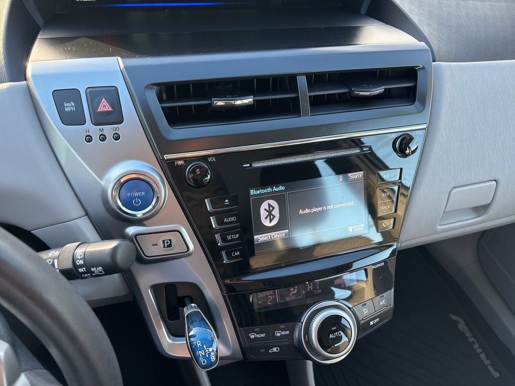 2016 Toyota Prius v Two