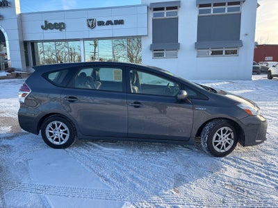 2016 Toyota Prius v Two