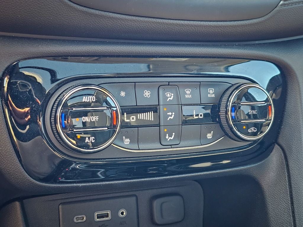 2023 Buick Encore GX Essence FWD