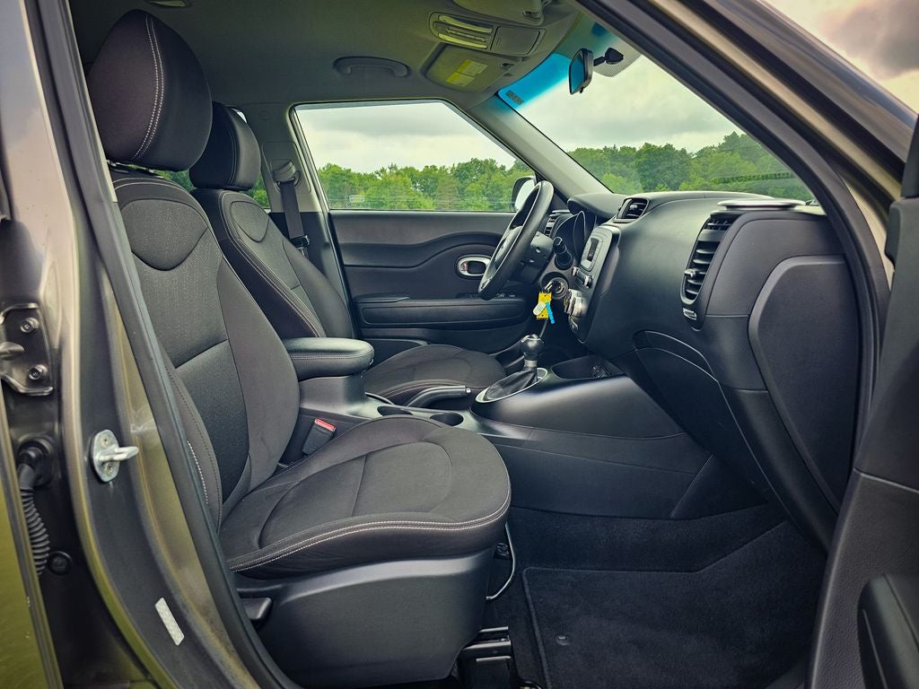 2016 Kia Soul Base