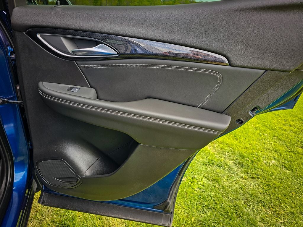 2023 Buick Envision Essence AWD