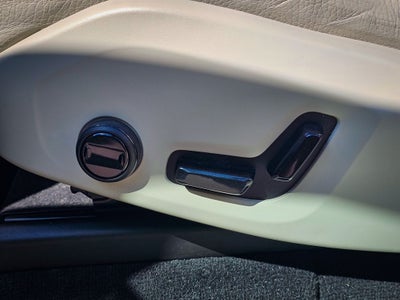 2020 Volvo XC90 T6 Momentum 6 Passenger