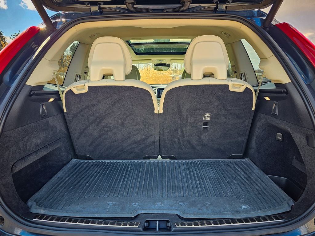 2020 Volvo XC90 T6 Momentum 6 Passenger